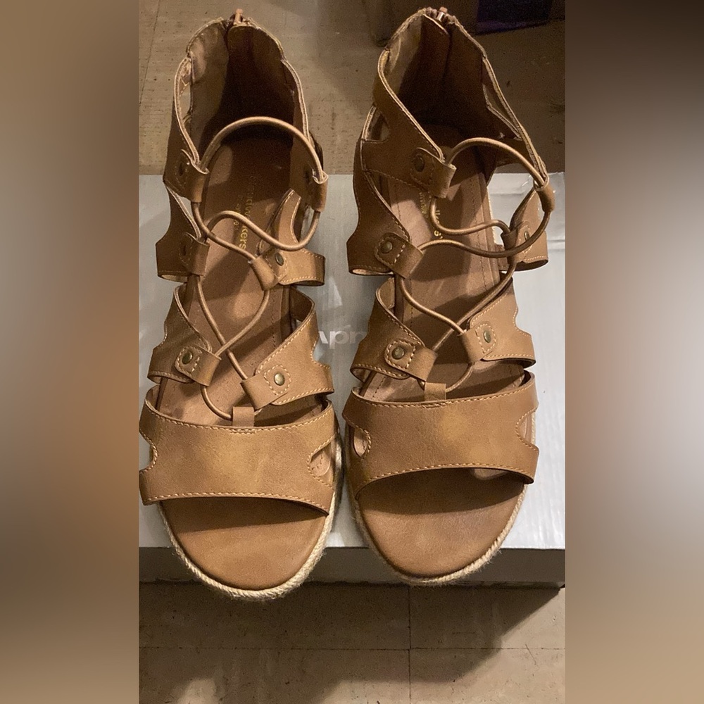 Tan gladiator wedge sandals 9 WIDE WIDTH